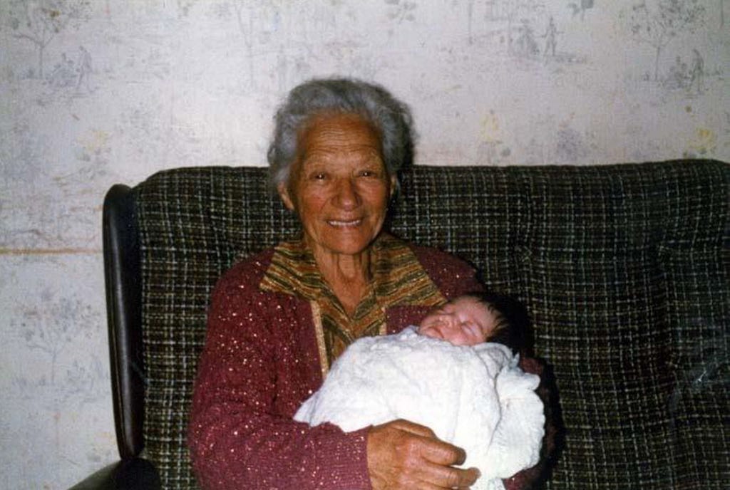 1.7. Heni Te Kauru with Kimberley as a baby. 1982.