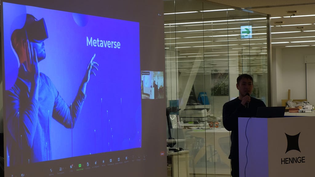 Dion, our speaker in this MTS, is explaining about Metaverse with slides