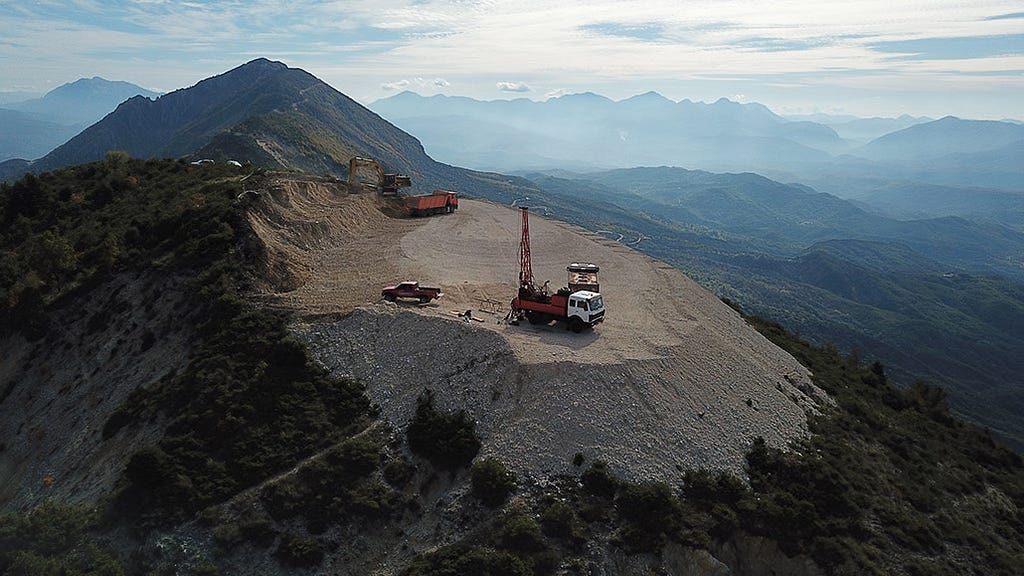 Construction of wind turbines at Kasidiaris mountain in the region of Epirus, Greece. (image by epirusin.blogspot.com)