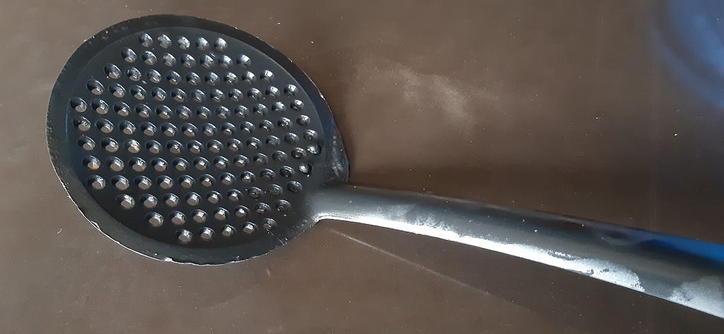 Slotted spoon