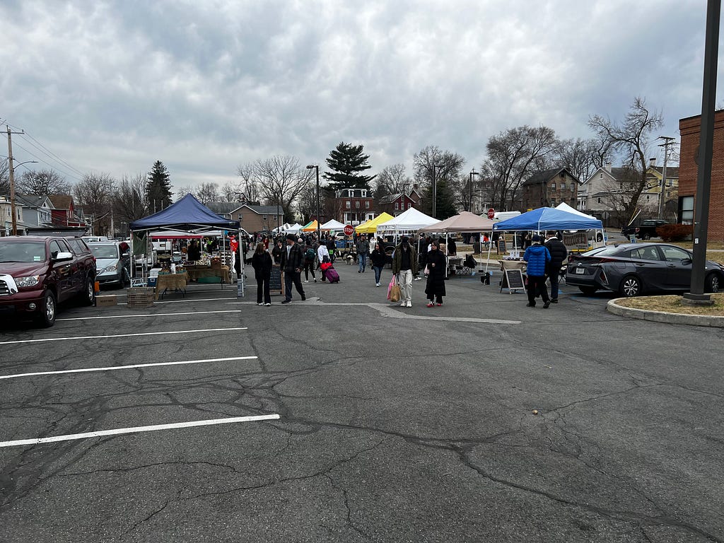 The Beacon Farmers Market located outside of the Beacon DMV