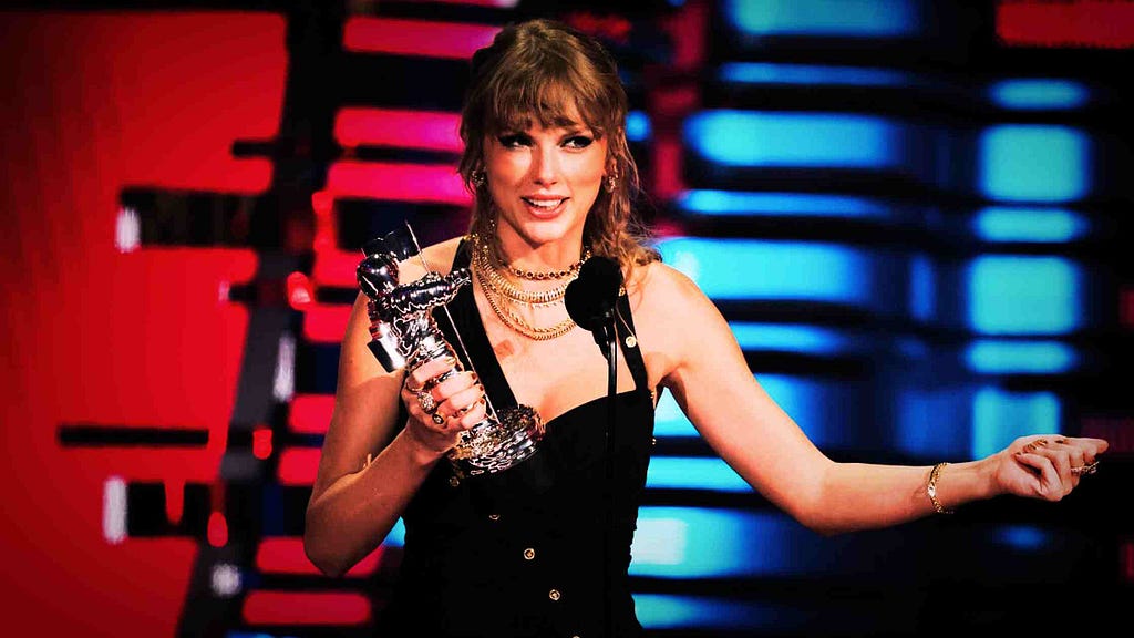 At thе 2023 VMAs, Taylor Swift shonе brightly and won thе top prizе