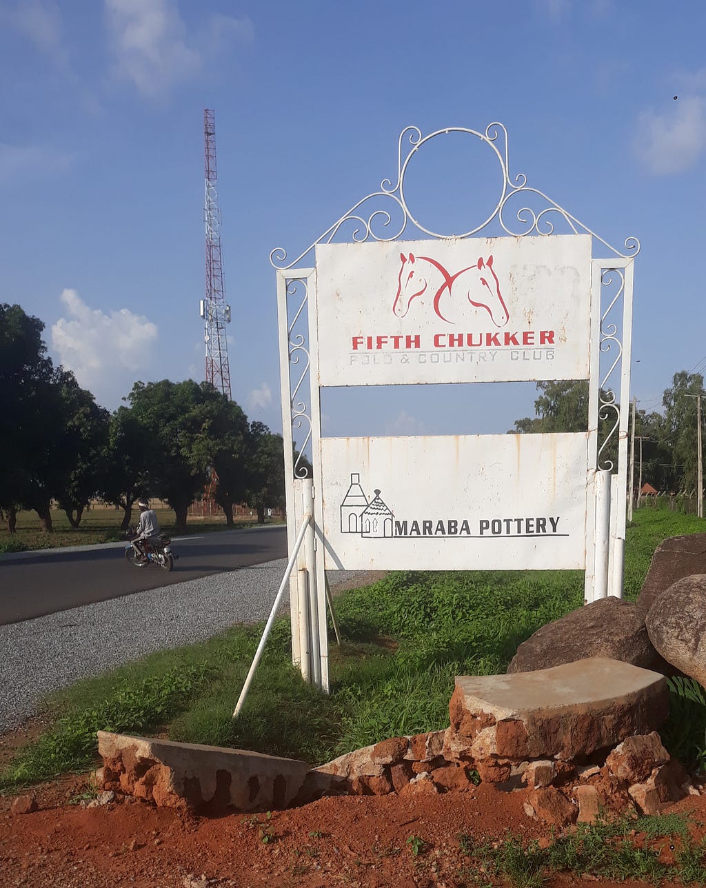 Fifth Chukker’s signage by the roadside