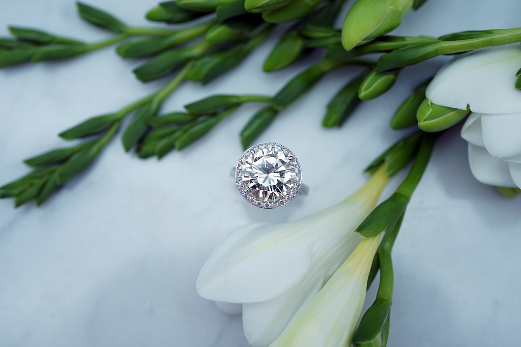 Top Round Diamond Engagement Rings in Melbourne | KUSH Diamonds