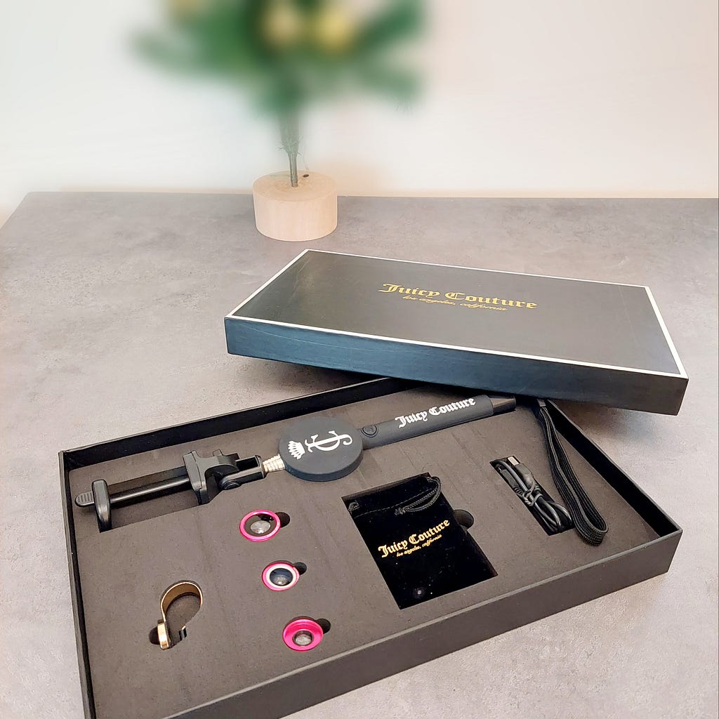 Juicy Couture Selfie Stick Gift Set