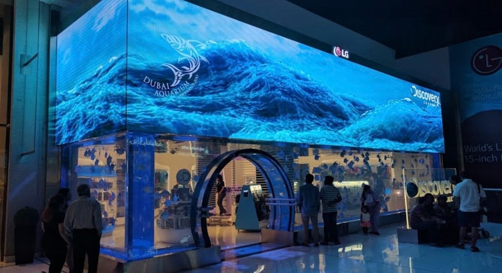 Hire a driver to visit Dubai aquarium and Underwater zoo