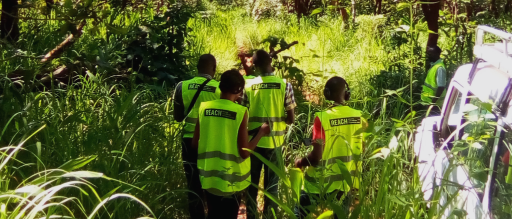 REACH enumerators conducting data collection for the 2019 CAR Multi-Sectoral Needs Assessment. Photo credit: IMPACT Initiatives.