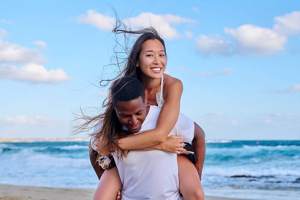 couple dating green flags