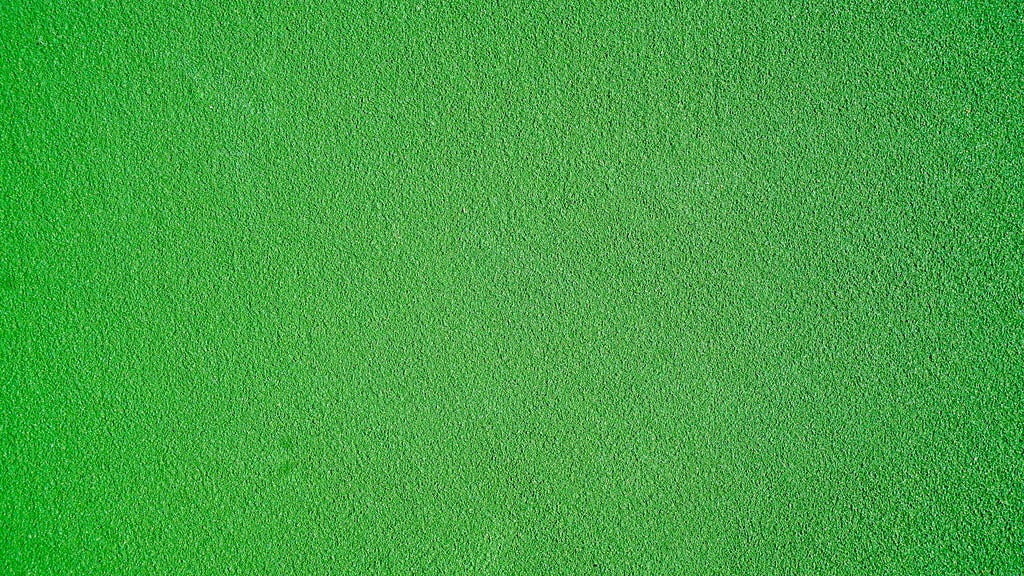 A green wall