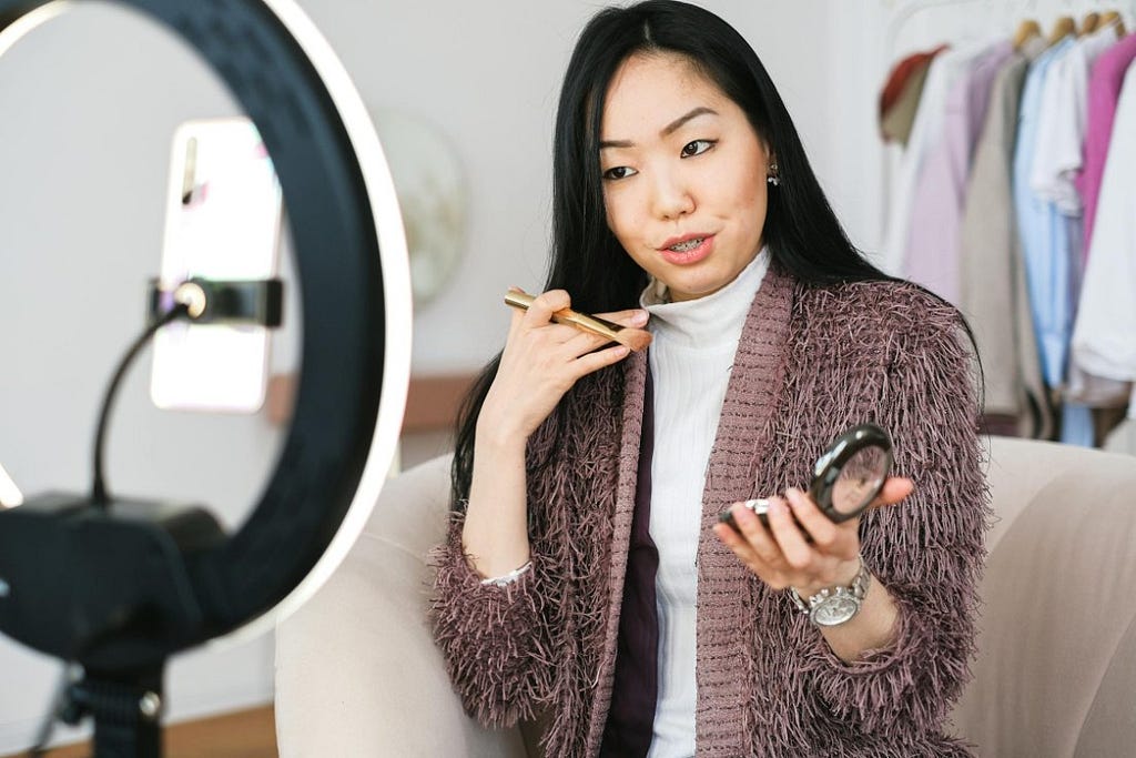 Why Micro-Influencers Are Stealing the Spotlight — And How You Can Cash In!