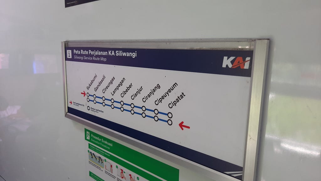 Rute perjalanan KA Siliwangi. Stasiun Cipatat, Stasiun Cipeuyeum, Stasiun Ciranjang, Stasiun Cianjur, Stasiun Cibeberm Stasiun Lampegan, Stasiun Cireungas, Stasiun Gandasoli, dan berakhir di Stasiun Sukabumi.