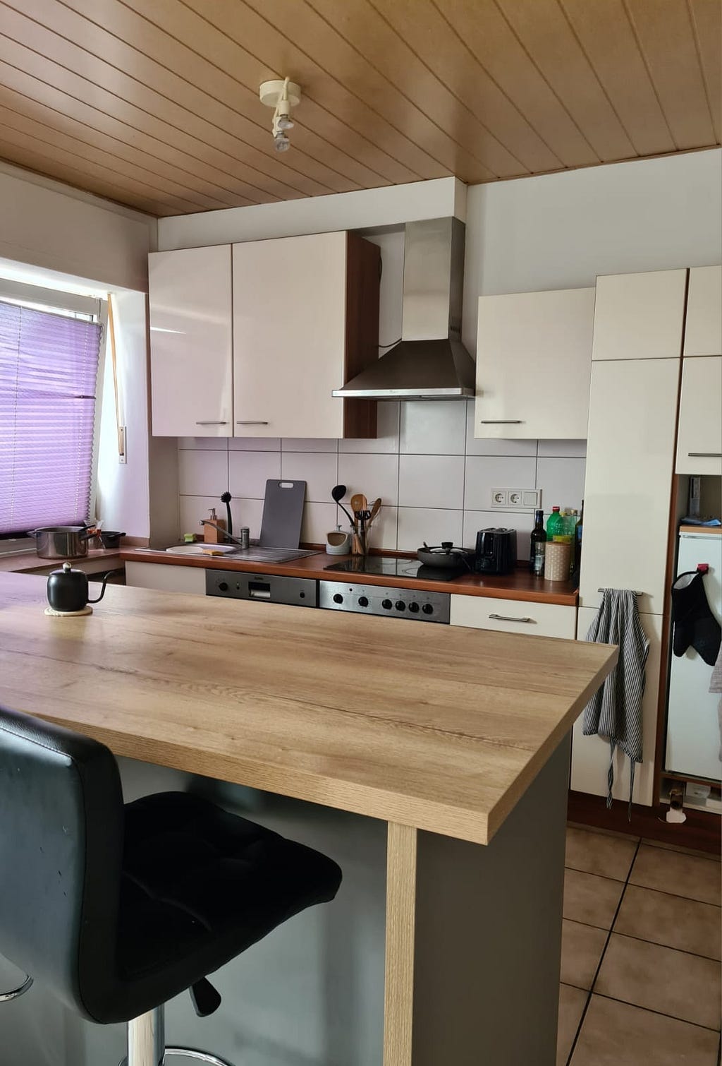 photo of kitchen in student apartment