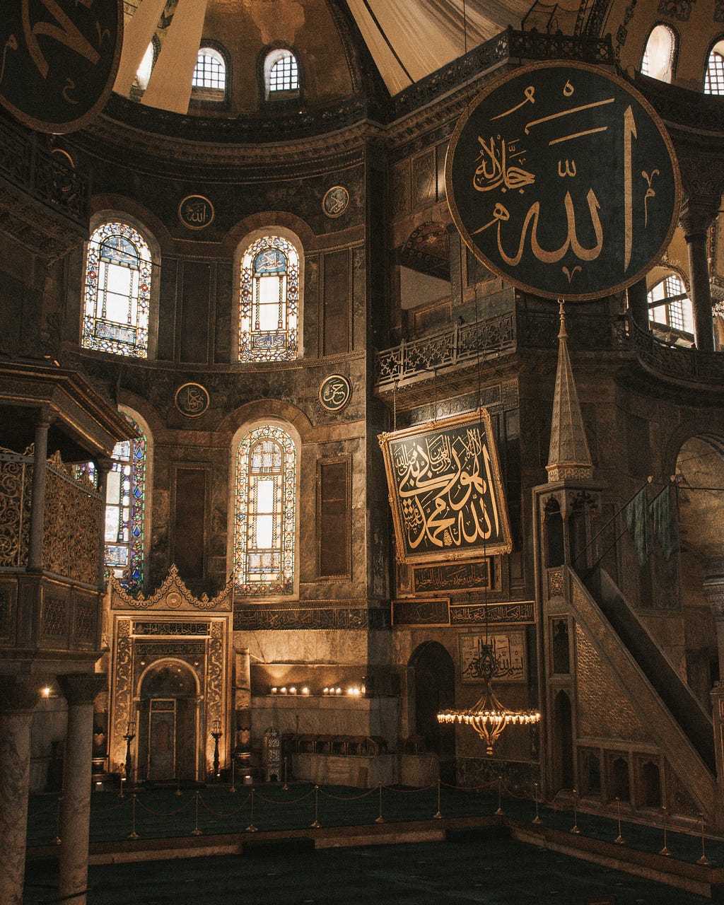 The mihrab and minbar, essential components of any mosque, are present in Hagia Sophia interiors.
