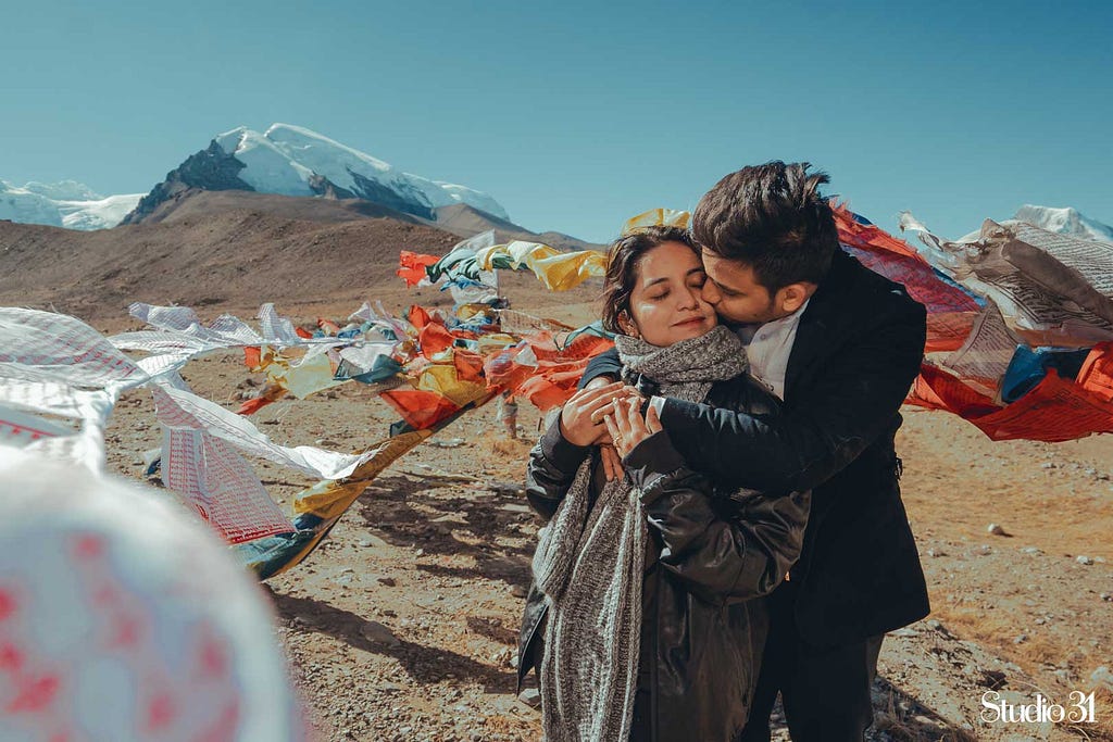 Post wedding photoshoot in Sikkim at Gurudongmar Lake by Studio 31