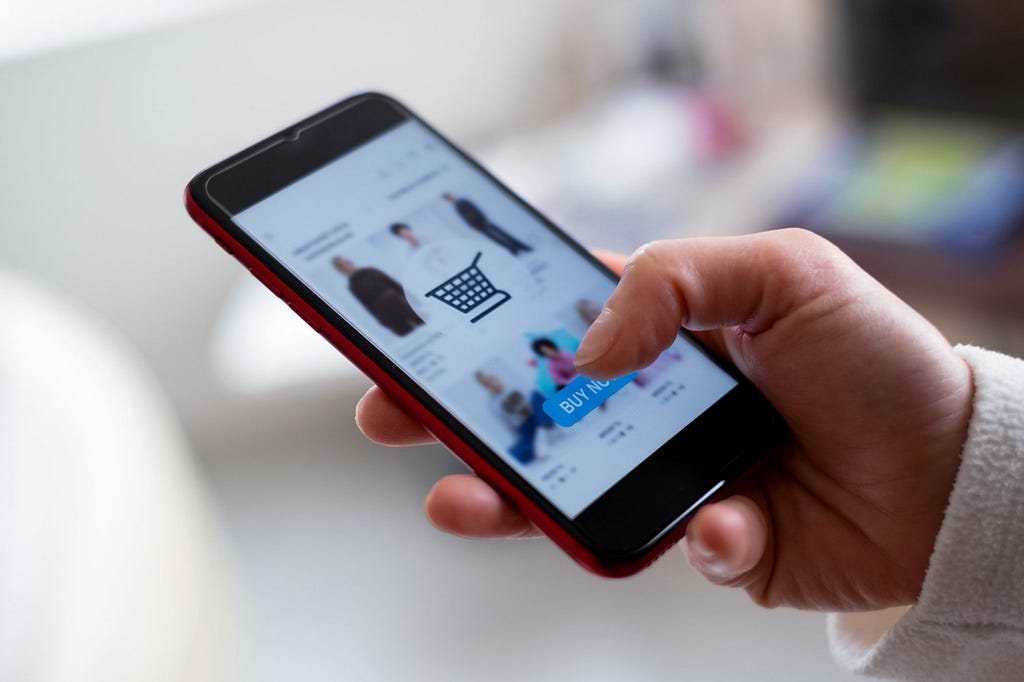 Online shooping through ecommerce app