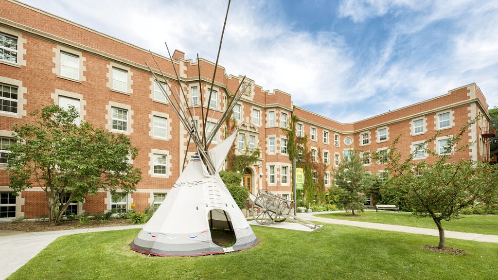 This mîkiwahp can be found in front of the U of A’s Pembina Hall.