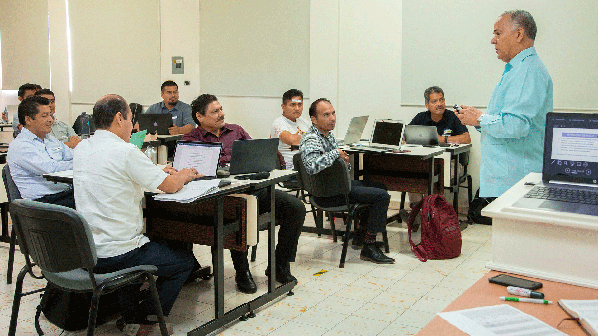 Facultad de Teología se llena de teólogos de Interamérica