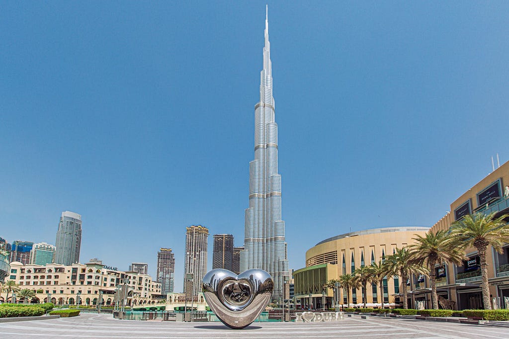 Hire a driver to visit Burj Khalifa
