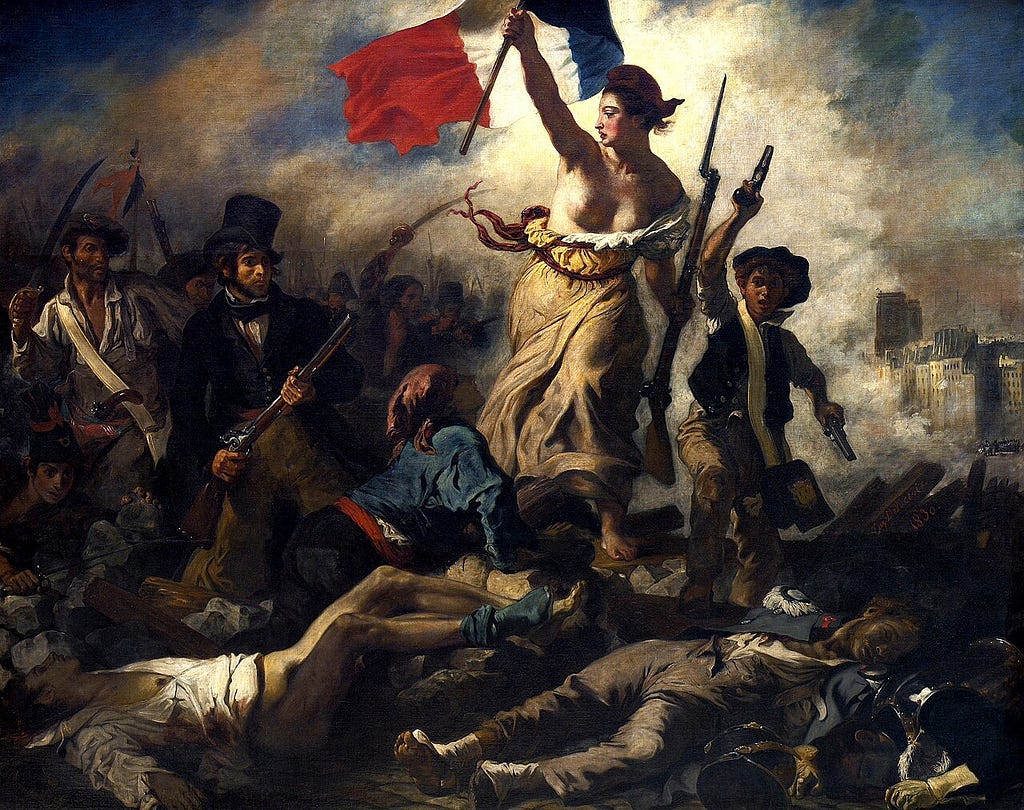 Une femme personnifiant la Liberté brandit le drapeau tricolore et entraîne des insurgés par-dessus une barricade jonchée de corps, à Paris en 1830.