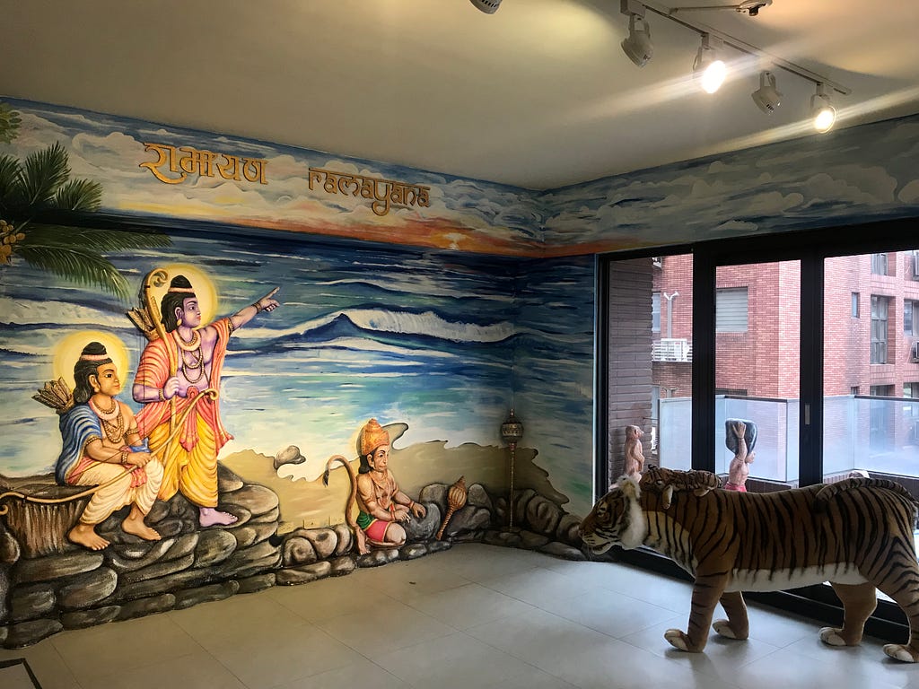 夢想社區印度博物館，印度史詩《羅摩衍那》，羅摩帶著弟弟拉克希曼納與神猴哈奴曼前往解救妻子悉多