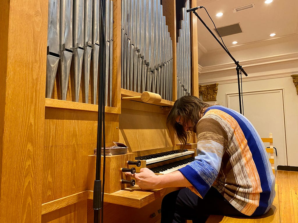 The author playing  the organ at Willem Twee Toonzaal.