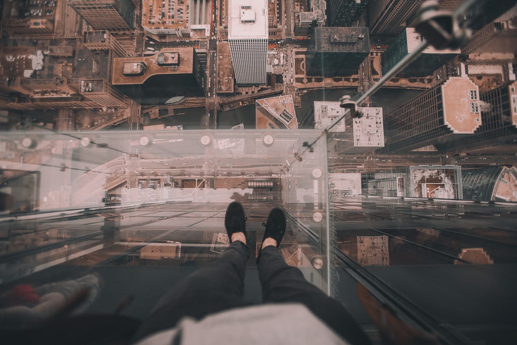 Photo looking down standing on Willis Tower Skydeck, Chicago, United States