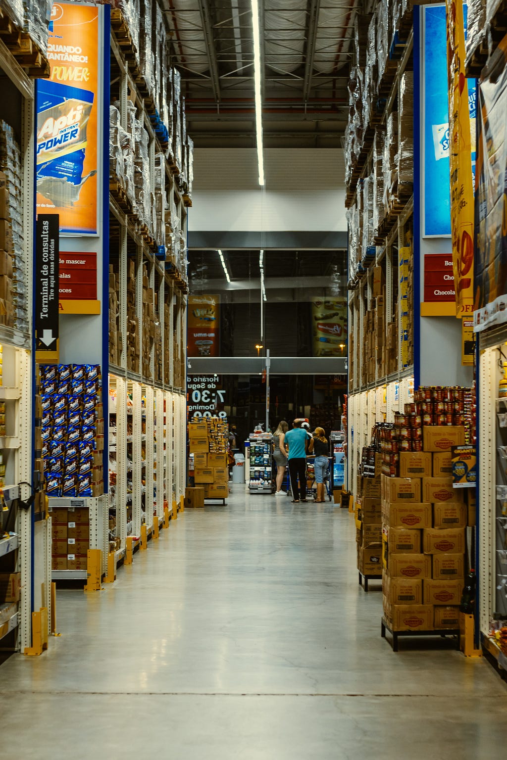 A hardware store aisle — photo courtesy of Eduardo Soares and Unsplash