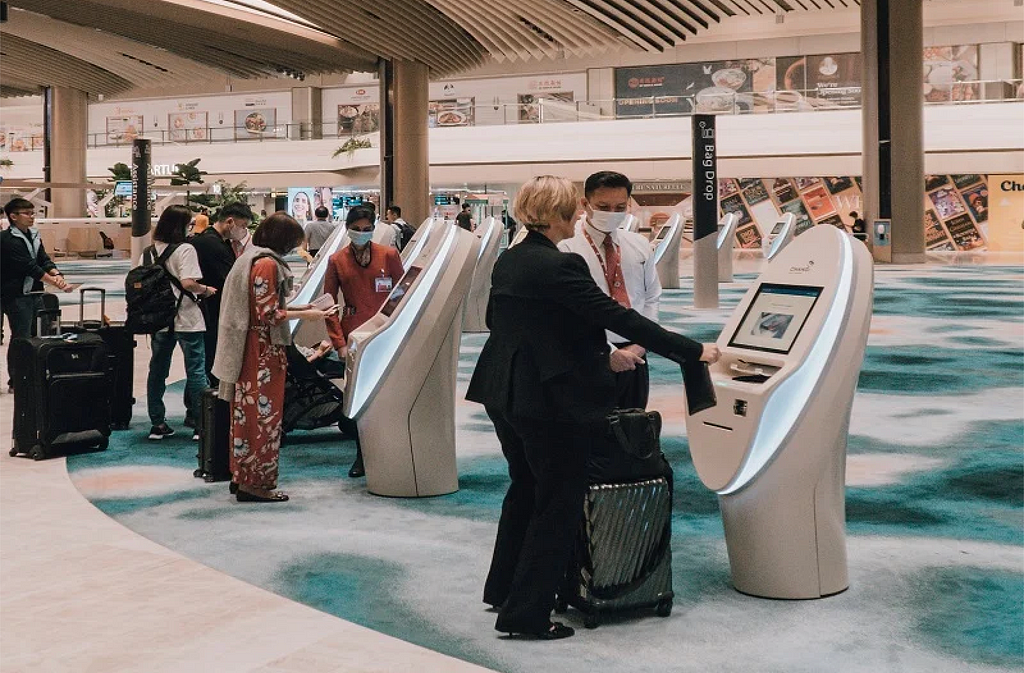 Self-check in kiosk at Changi Airport.