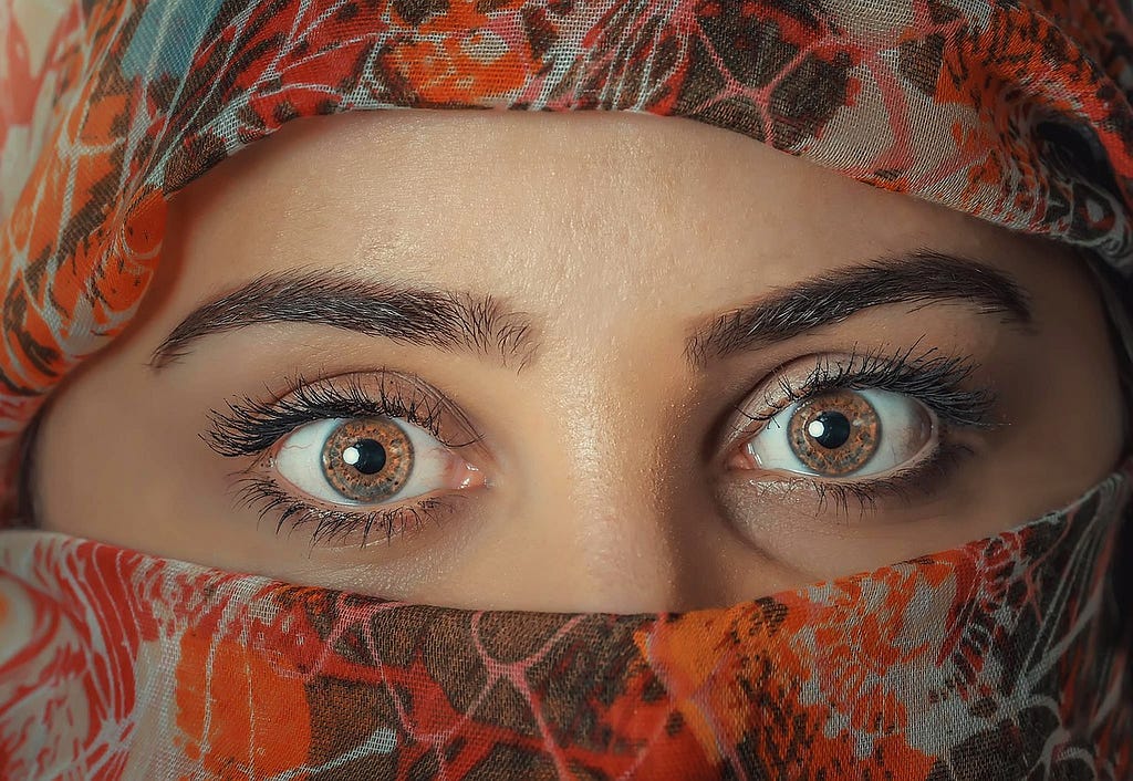 arab lady whith wide eyes