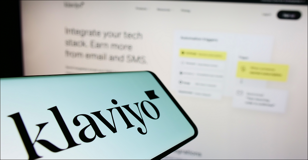 klavio logo on mobile and computer
