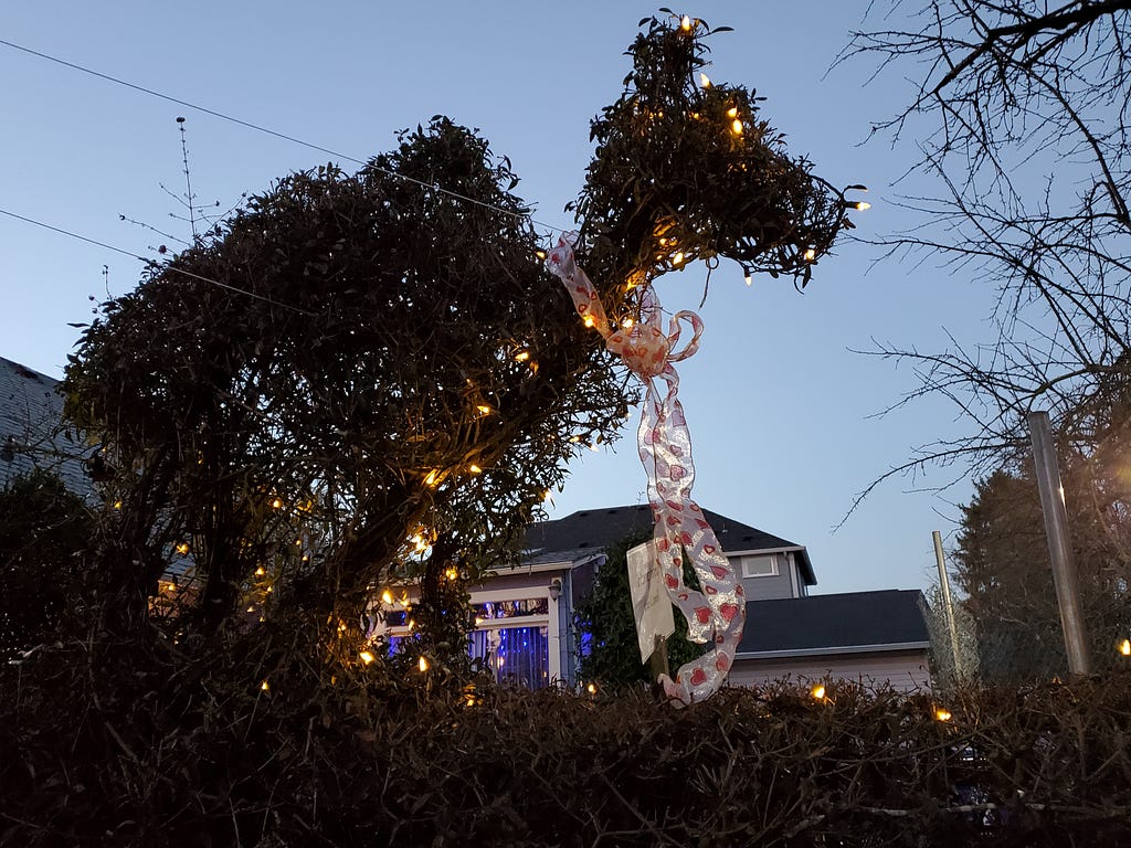 Topiary Brings ‘A Bit of Cheer’ to North Portlanders