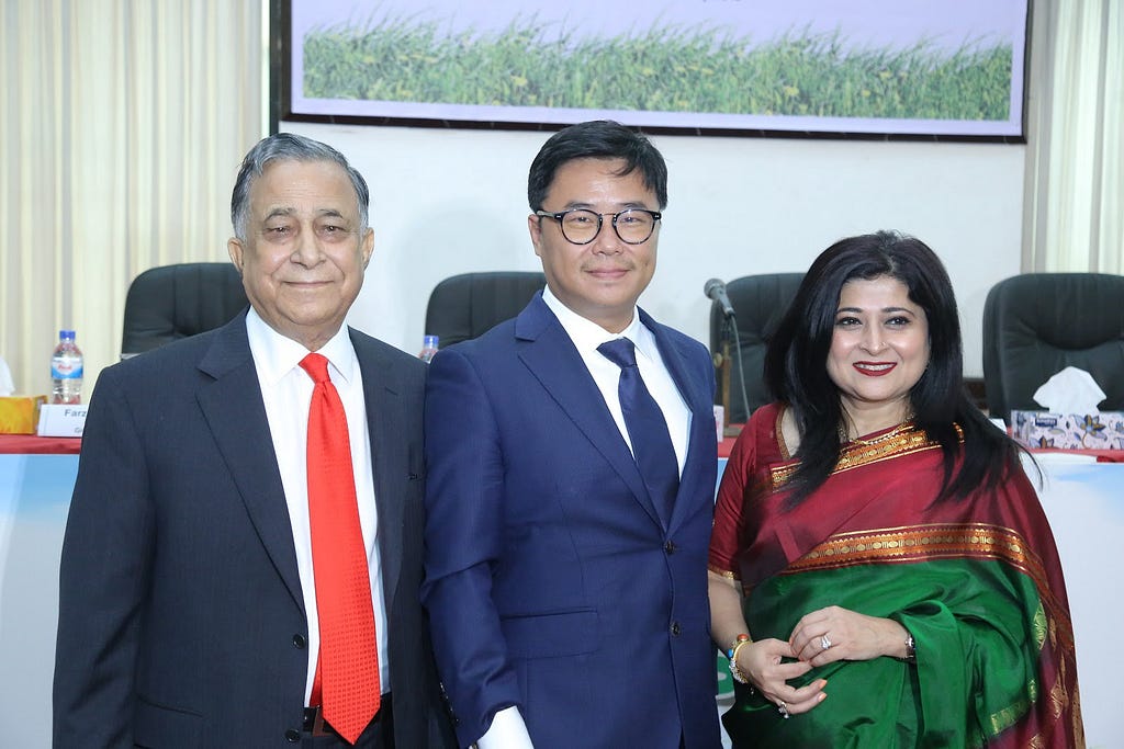 GDIC founder & advisor, Mr. Nasir A. Chowdhury and daughter, CEO & MD of GDIC, Farzana Chowdhury with Roy Lai, Founder & CEO