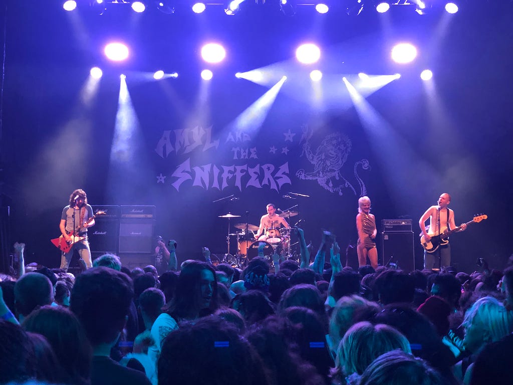 Amyl and the Sniffers at Terminal 5–9/23/2022