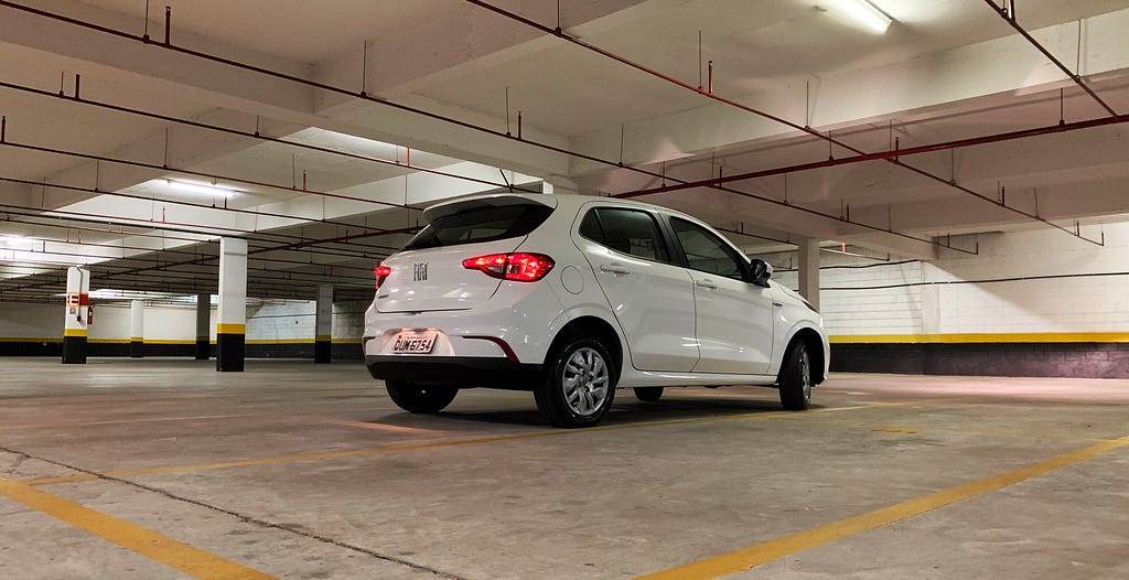 Fiat Argo Drive 1.0 2019/2020 em Fiat Argo vs. Fiat Palio no Três e Meio Podcast.