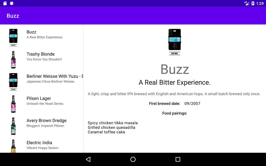La captura de pantalla de una app que muestra una lista de cervezas, ejecutándose en una tablet Nexus 7.