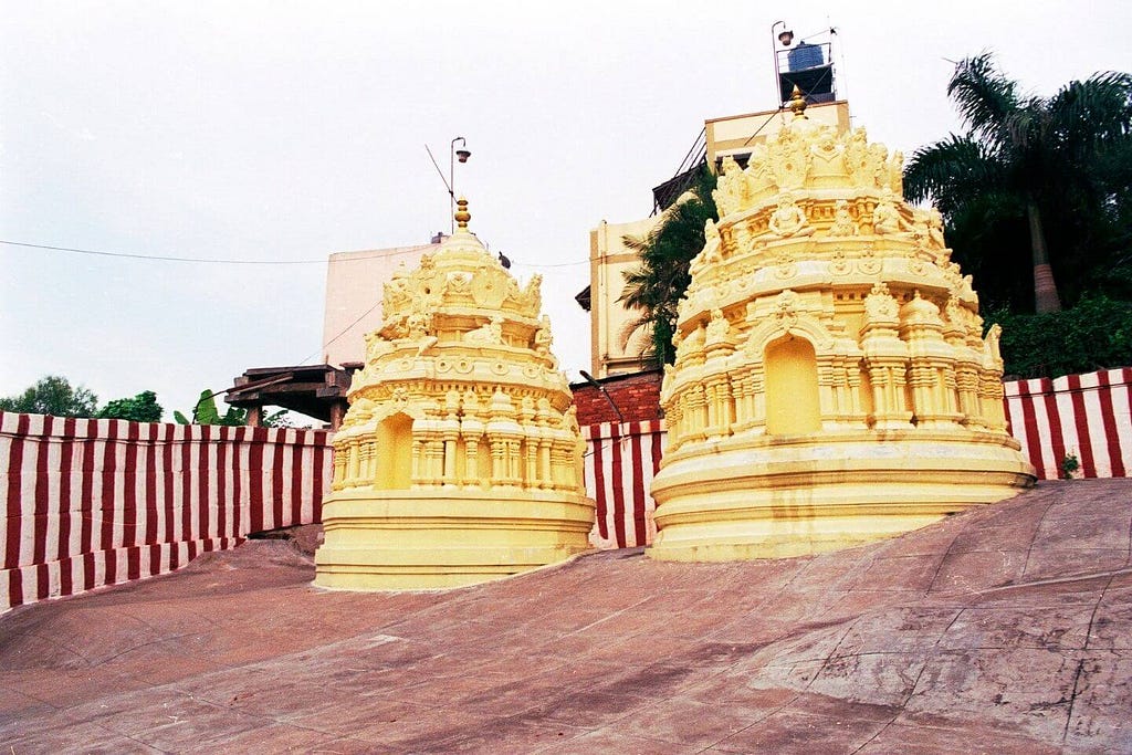 Gavi Gangadhareshwara Temple