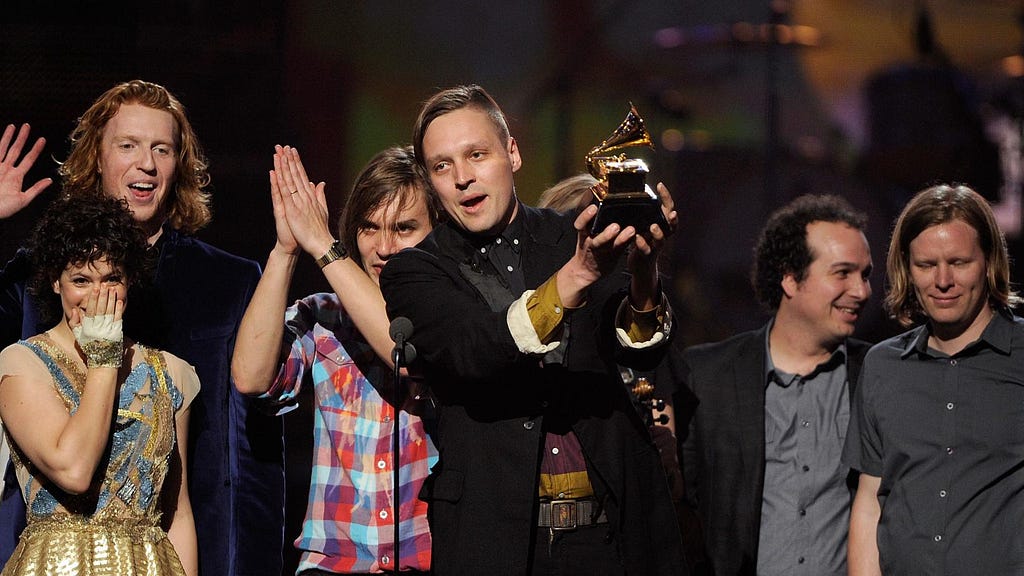 O Arcade Fire na premiação do Grammy em 2011.