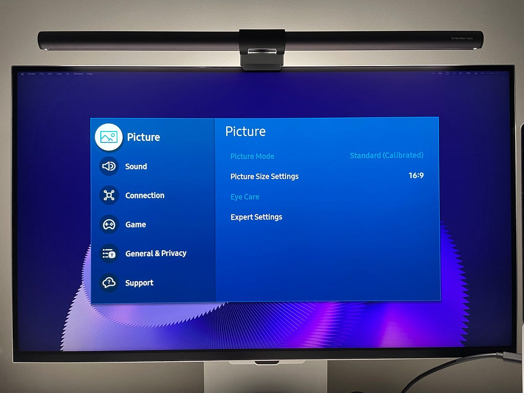 Samsung monitor’s on-screen display after calibration. The ‘Picture Mode’ option is set to ‘Standard (Calibrated)’ and disabled.