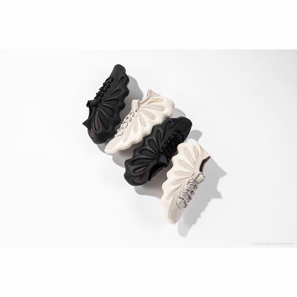Adidas + KANYE WEST YEEZY 系列推出YEEZY 450 Cloud White