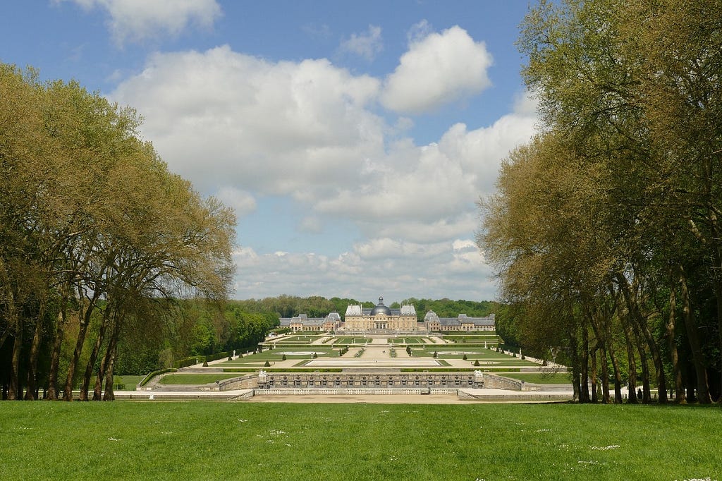 The Château de Vaux-le-Vicomte (and its grounds) seen at a distance.
