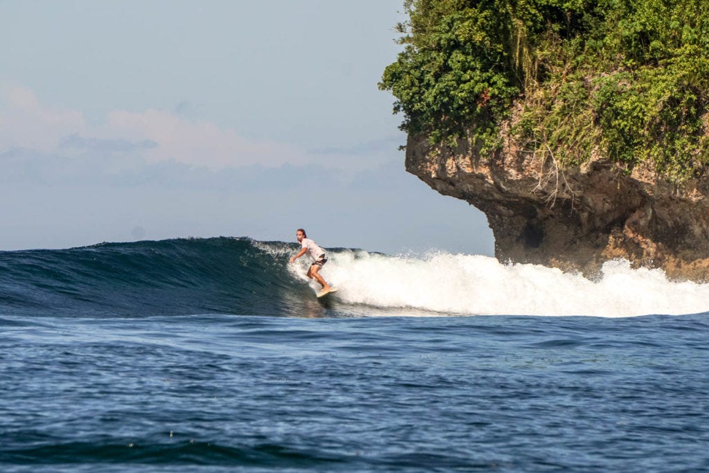 Learning to surf in the Philippines, Surfnomade