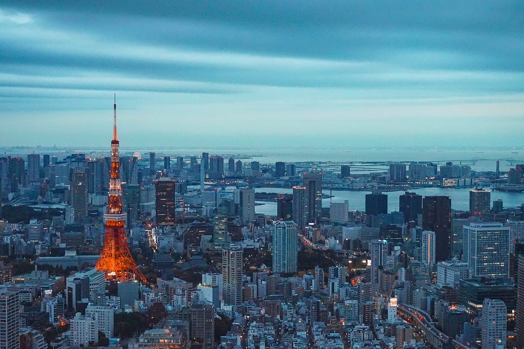 A photo of the Tokyo Tower taken from the viewing deck of Mori building in Roponggi Hills