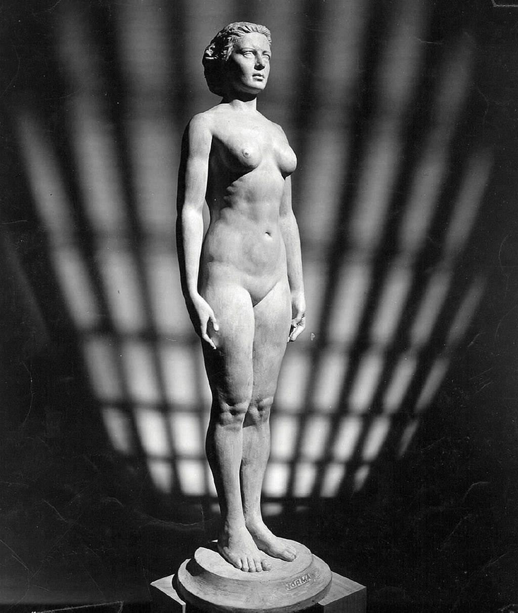 Статуя “Норма” из Кливлендского музея