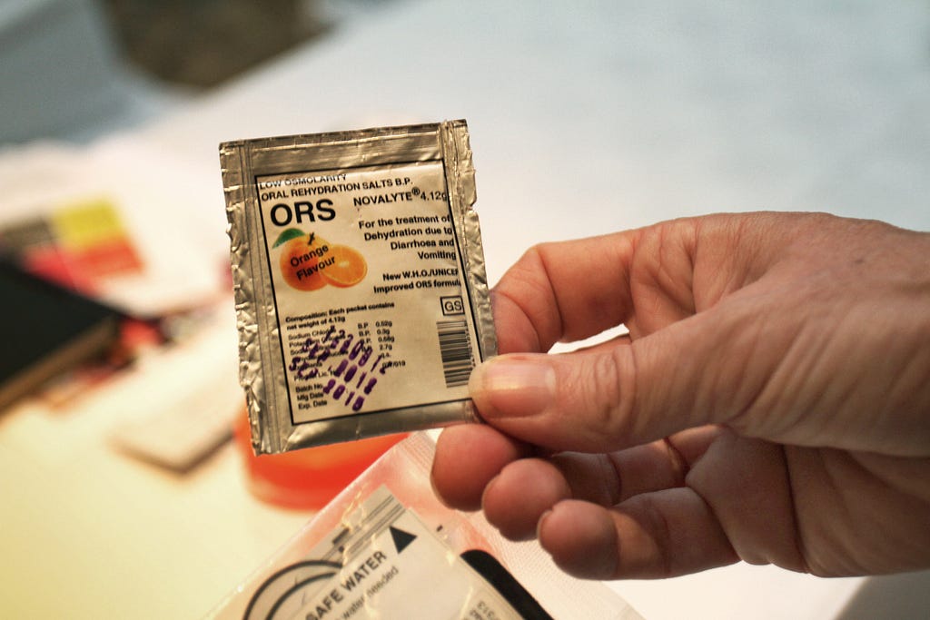 A packet of oral rehydration salts. Photo by Simon Berry/CC BY-SA 2.0