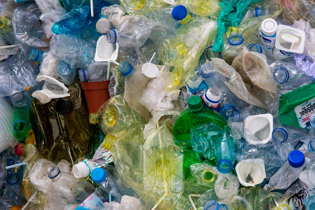 Sampah Plastik yang Banyak Ditemukan © Pexels.com