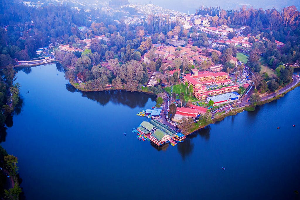 A spectacular view of Kodaikanal lake at Dindigul district of Tamil Nadu.