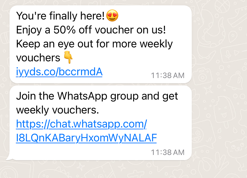 WhatsApp screenshot with a welcome message after registering on the Luckin app.