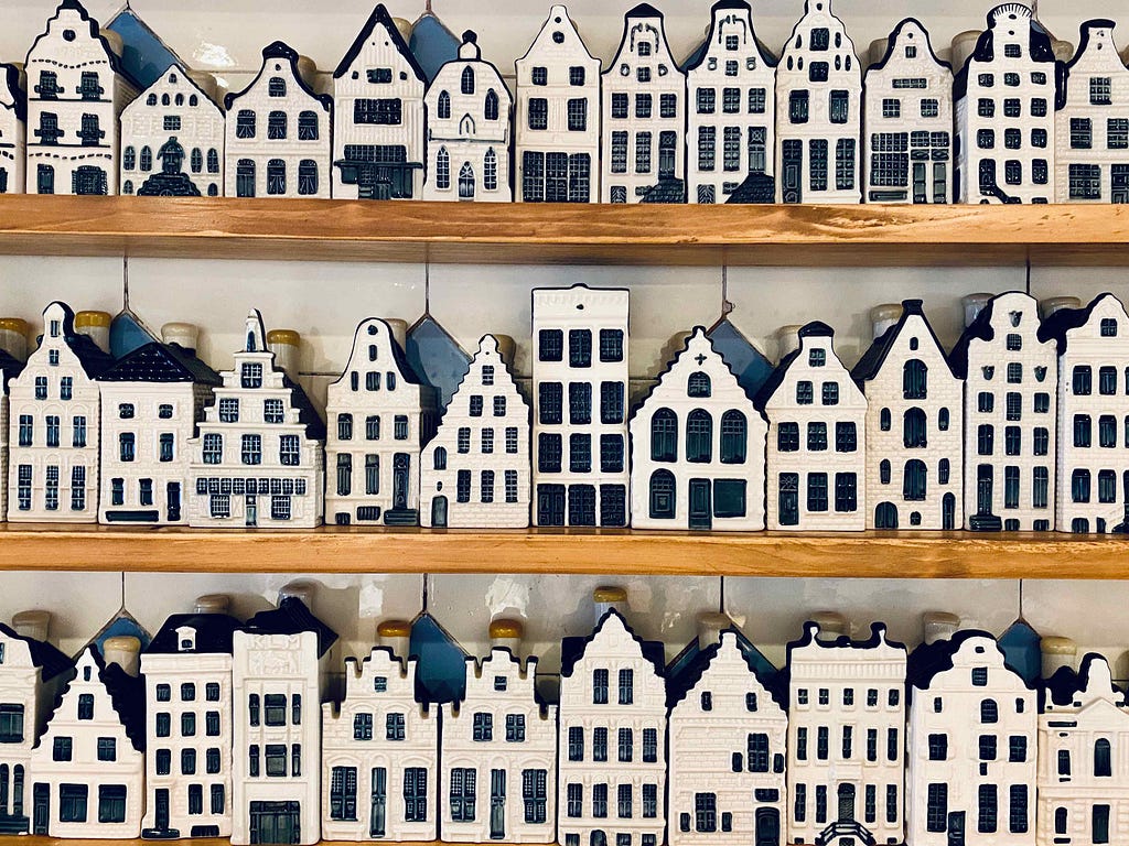 Collecting KLM Houses after each business flight as a token of achievement