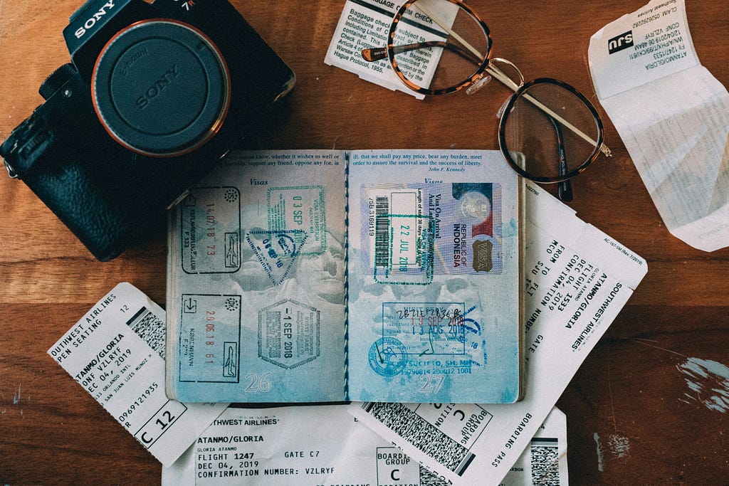 documents and money to take for a trip