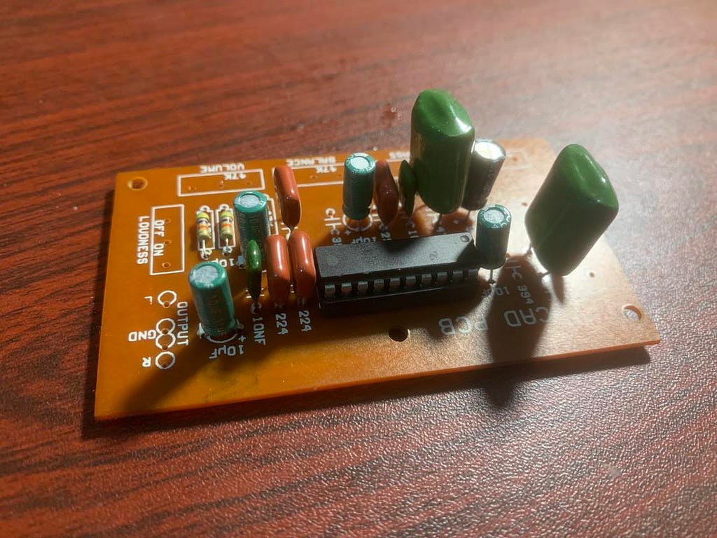 LM1036 based tone controller